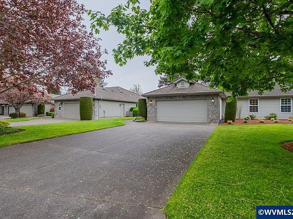 2nd image of 702 Castle Pines Dr N