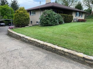 5 Beehaven Dr, Wheeling, WV 26003