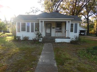 806 Elm St, Crossett, AR 71635