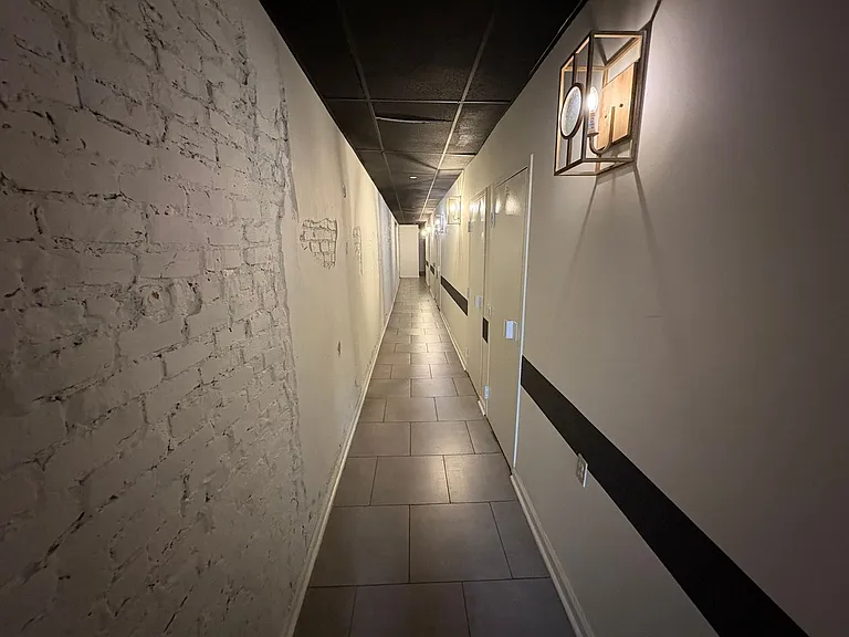 254 E Clayton Street — Photo 11