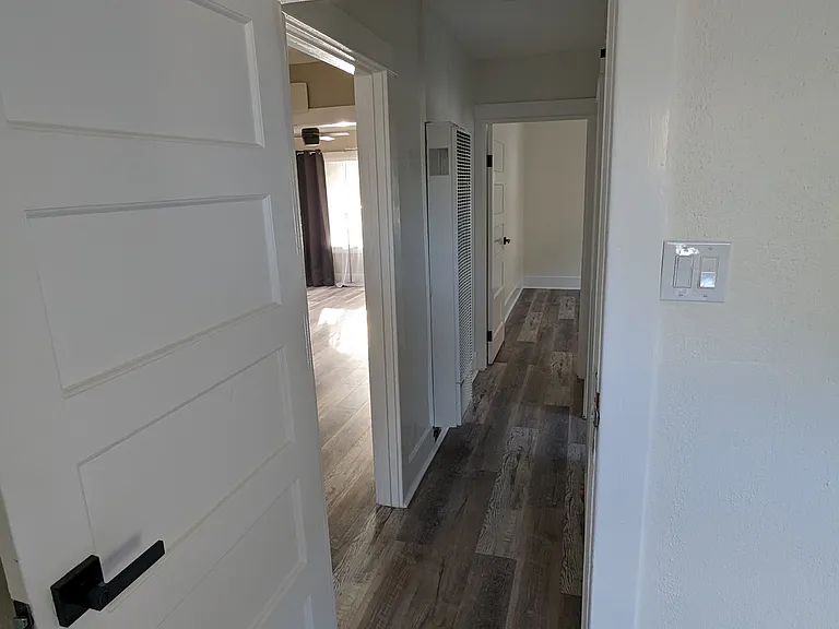 San Vincente Ave — Photo 8