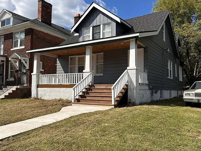 2286 Tuxedo St — Photo 16