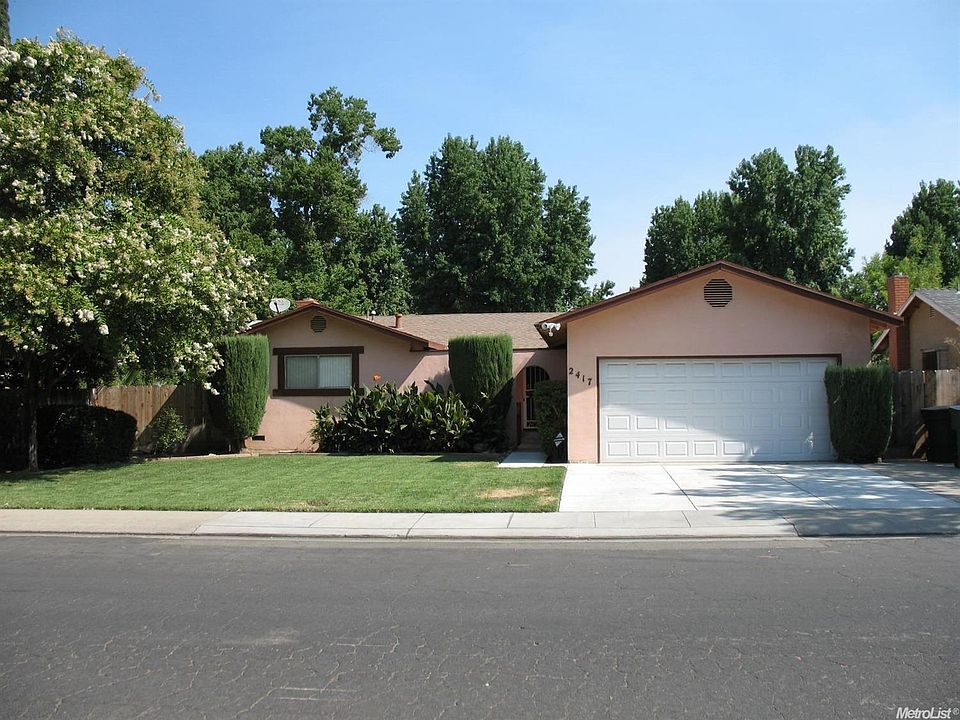Updated with new carpeting and vinyl, this charming home is ready for new owners. Over 1400 square feet with a split plan design, the home features 3 bedrooms and two baths plus an indoor laundry room.