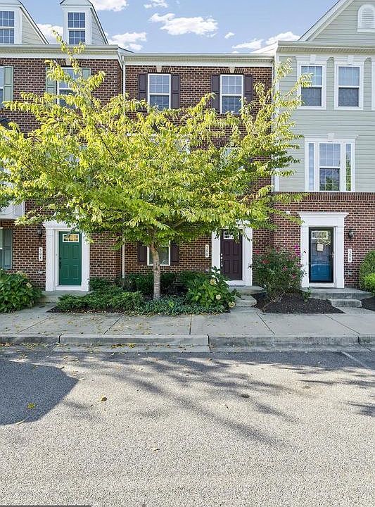 1st image of 506 Edelen Station Pl