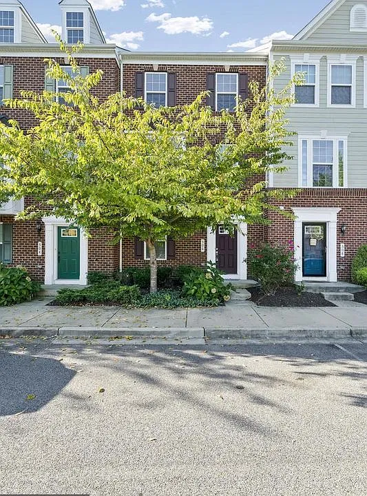 506 Edelen Station Pl