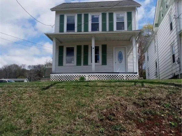 843 Washington St, Walnutport, PA 18088