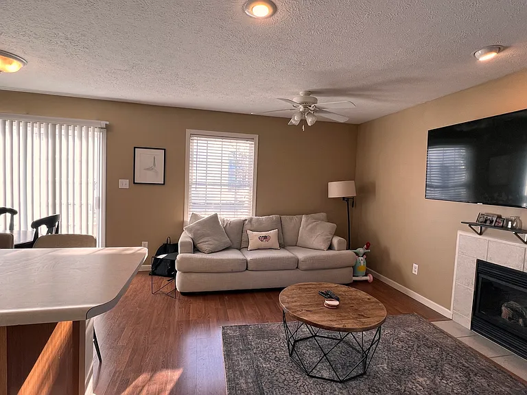3590 S Oaklawn Cir — Photo 4