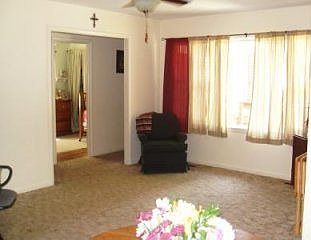2nd image of 115 Fleetwood Pl