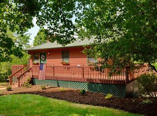 106 Bob White Rd, Lake Lure, NC 28746