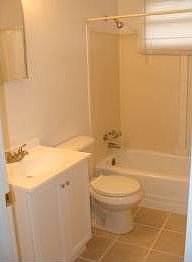 5th image of 1724 Selden Ave