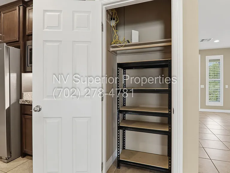 4627 Chestnut Tiger St — Photo 9