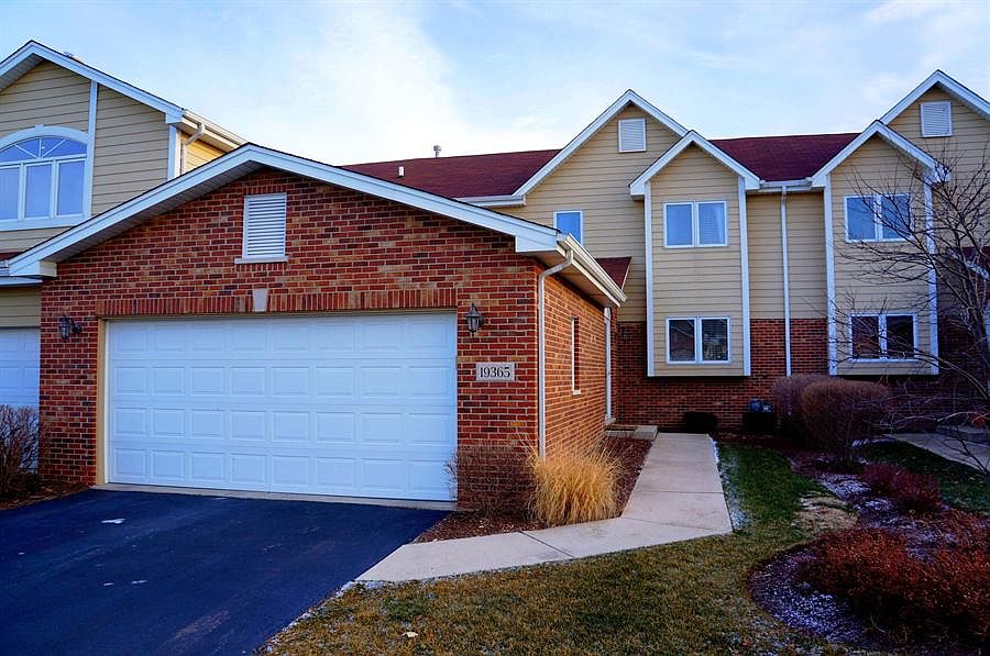 1st image of 19365 Lisadell Dr