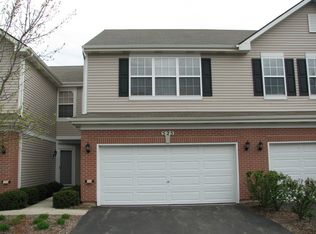 525 N Red Deer Rd, Round Lake, IL 60073