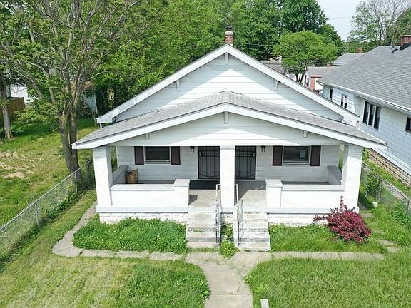 2nd image of 838-840 N Gladstone Ave