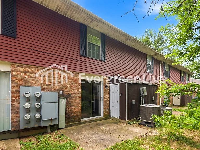 8249 Mount Carmel St — Photo 15