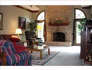 4th image of 307 Frey Dr
