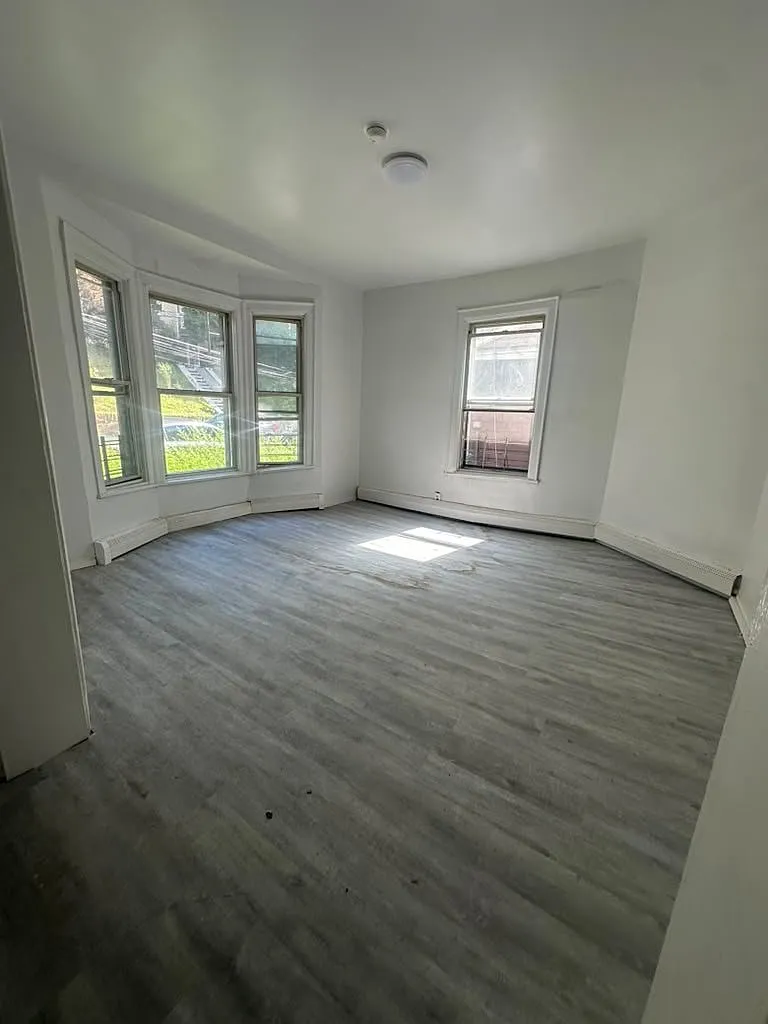 3 bed, 1.0 bath, $3,488 — Photo 1