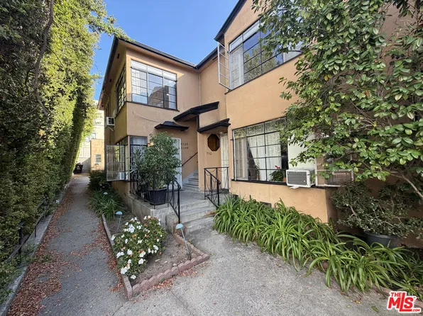 852 1/2 S Plymouth Blvd, Los Angeles, CA 90005