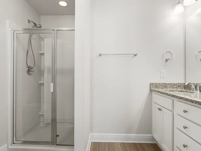 1881 Pointe Dr — Photo 17