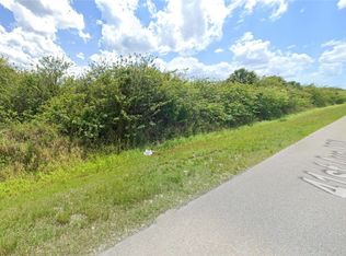 372 41st Ave NW, Naples, FL 34120