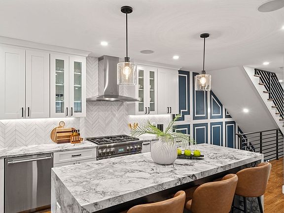 5th image of 16 Elston St #2
