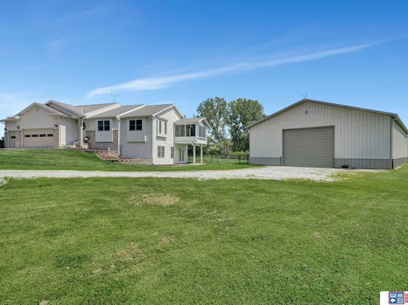 2800 SW 72nd St, Lincoln, NE 68532