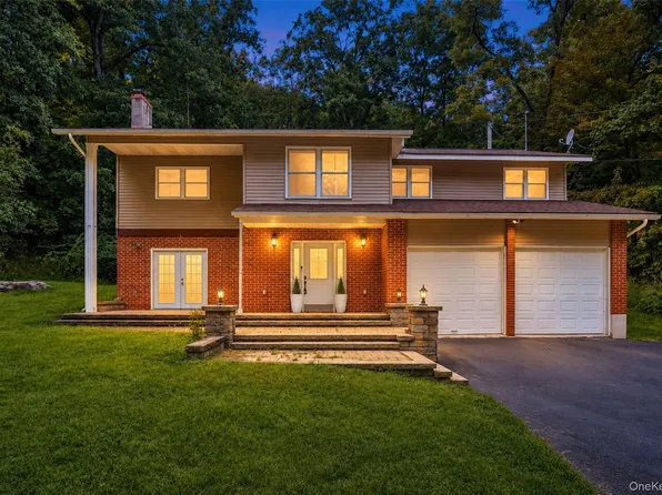 323 Roosa Gap Road, Bloomingburg, NY 12721