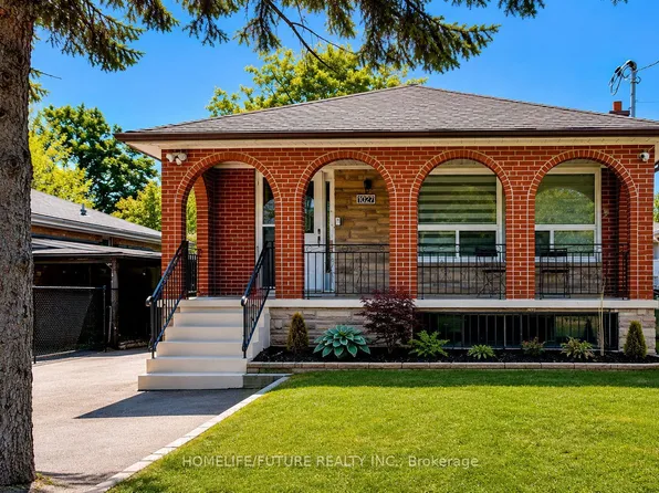 1027 Danforth Rd #Basement, Toronto, ON M1K 1J8