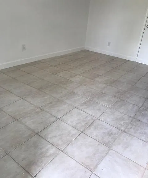725 NE 7th St #117B — Photo 7