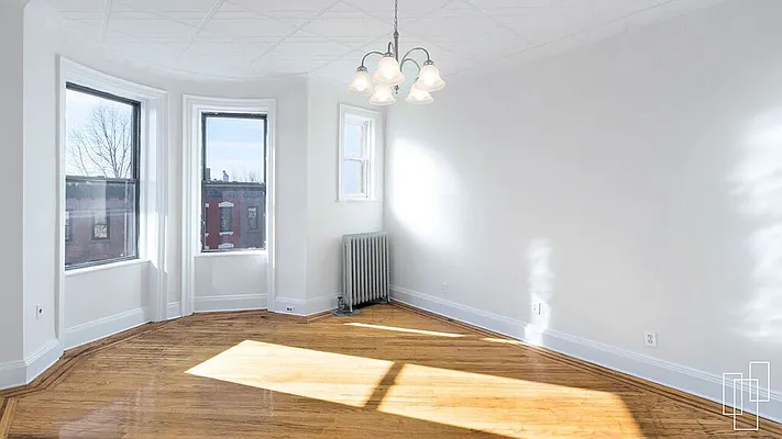 Sold by Garfield Realty  | media 1