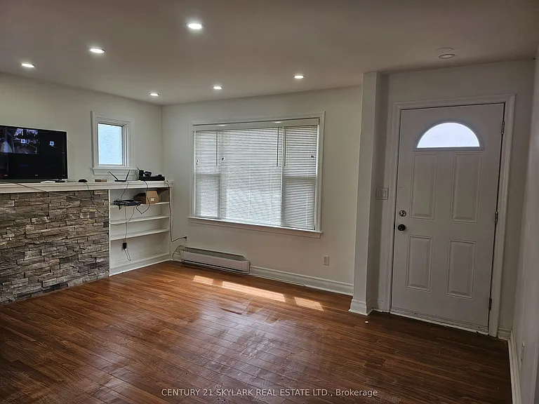 862 Armour Rd — Photo 7