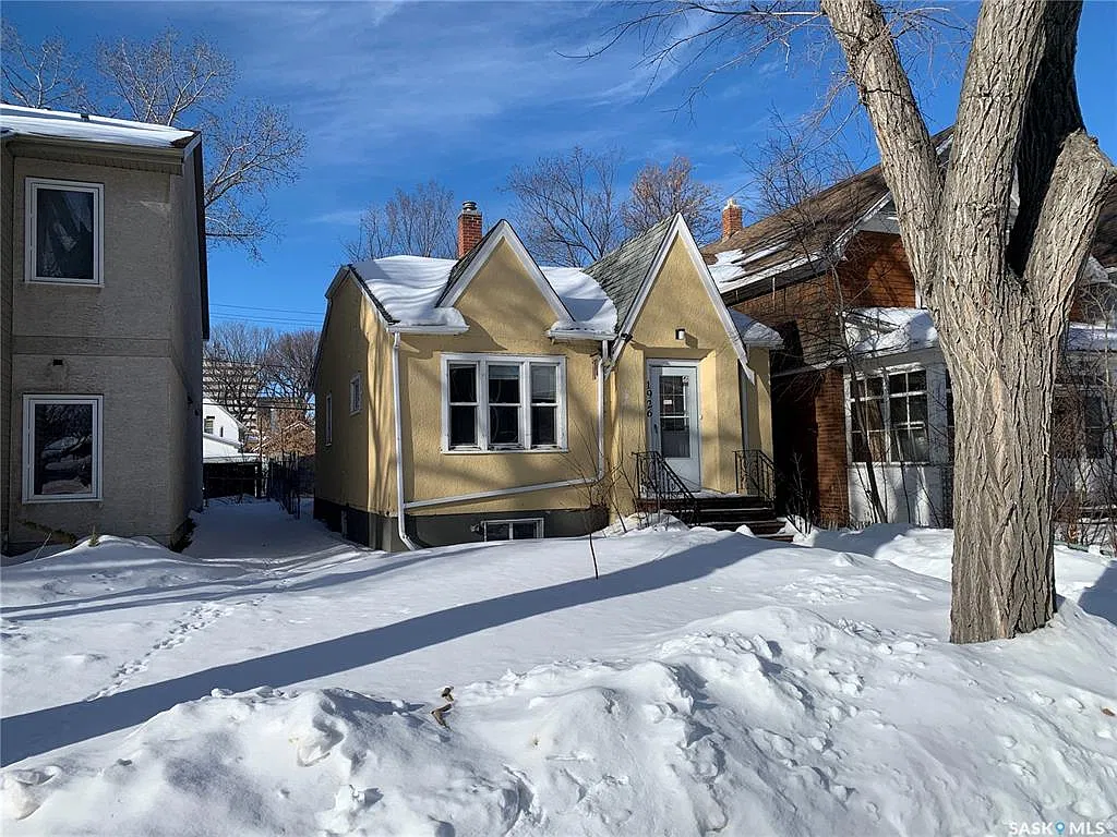 1926 Ottawa Street — Photo 1