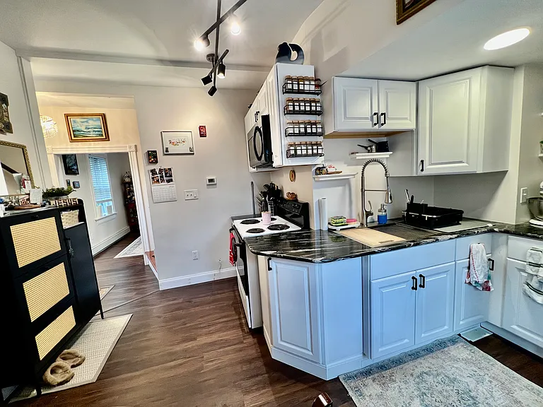 99 Franklin St #2 — Photo 9