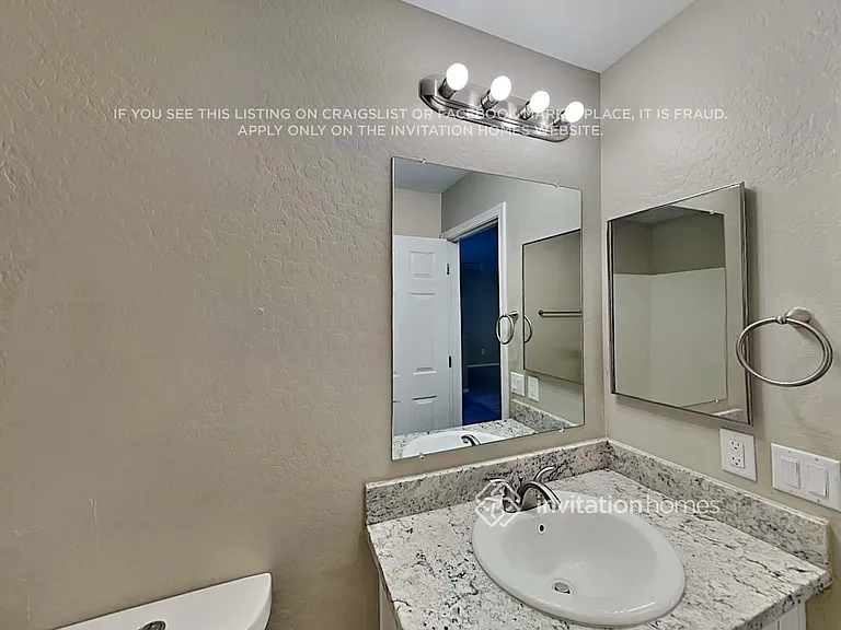 1075 E Rolls Rd — Photo 16