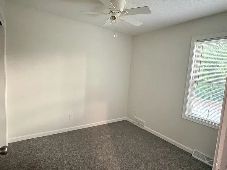 1507 S Olde Hickory Rd — Photo 8