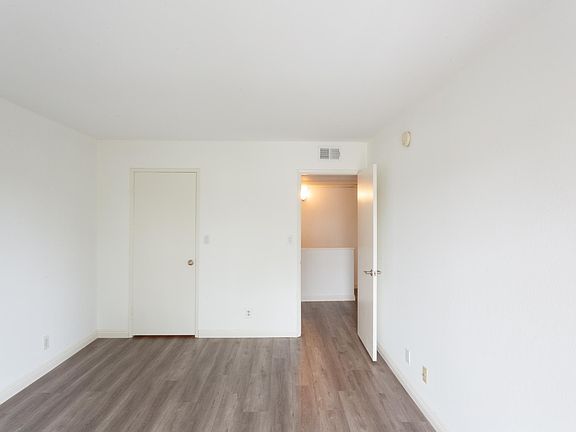 4th image of 10757 Hortense St APT 405