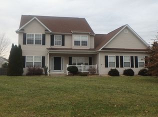 1098 Crushed Apple Dr, Martinsburg, WV 25403