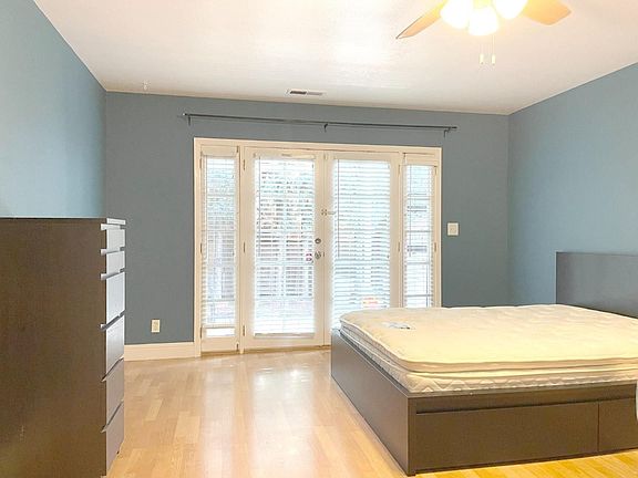 2nd image of 2718 Westmoreland Ave #B
