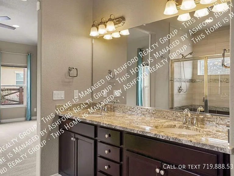 7215 Rim Bluff Ln — Photo 20