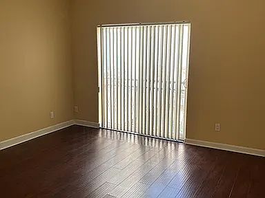 5th image of 422 S Lake St APT 109