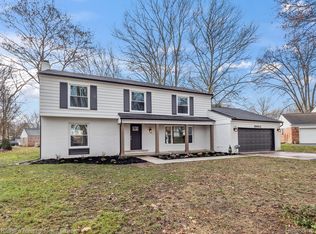 20053 Carriage Ln, Beverly Hills, MI 48025