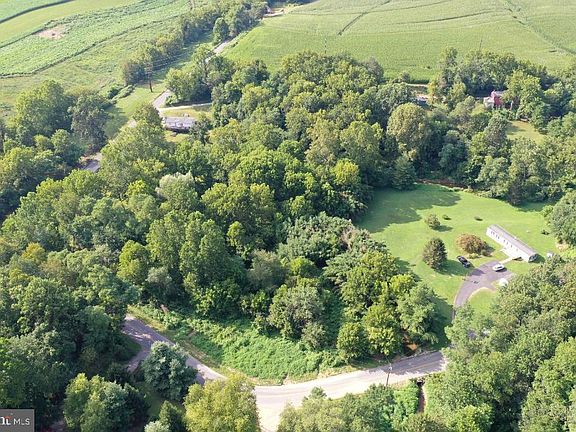 5th image of Arcadia Trace Rd