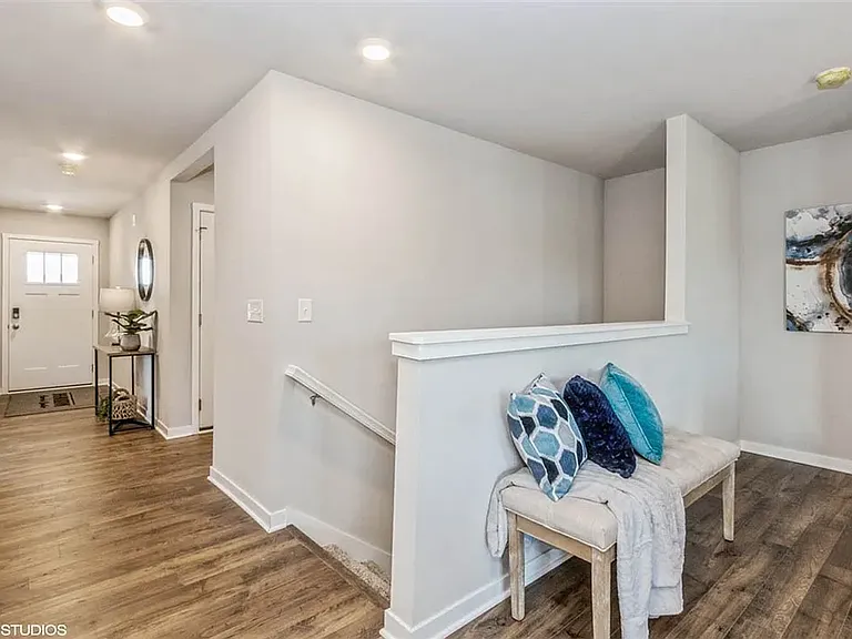 1407 NE Crossing Oaks Dr — Photo 14