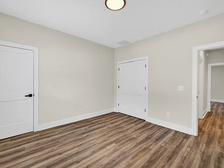 106 Lee Dr — Photo 19