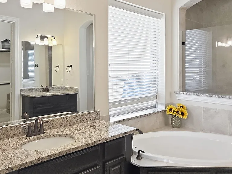 104 Autumn Sage Dr — Photo 36