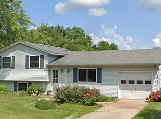 2345 E Glendora Rd, Buchanan, MI 49107