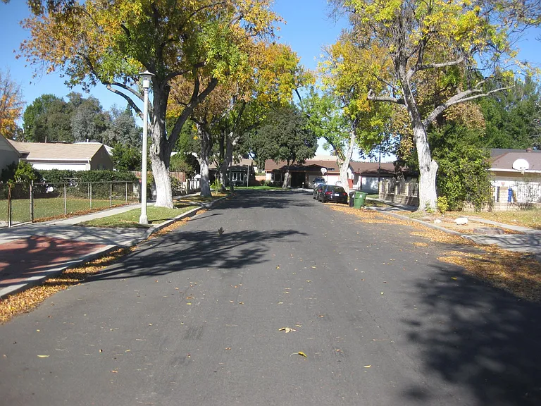 7041 Enfield Ave — Photo 12