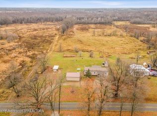 25073 R Dr N, Olivet, MI 49076