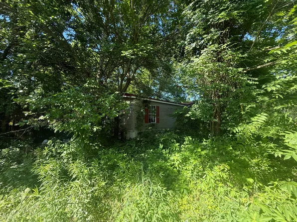 423 Williams Ln, Mayfield, KY 42066