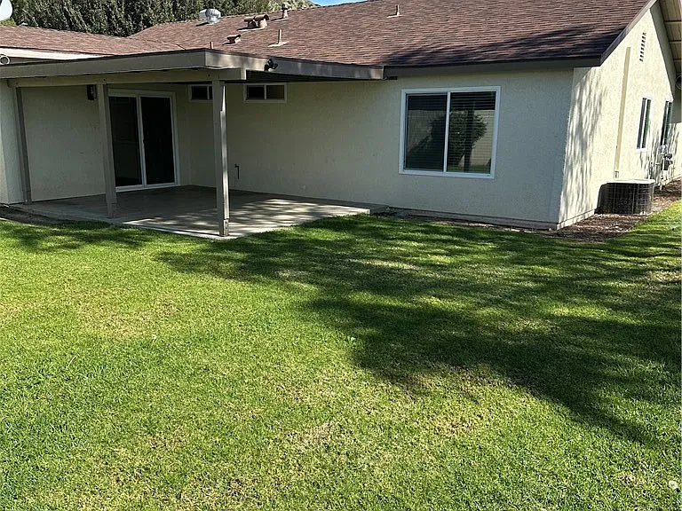 13879 Gavina Ave — Photo 2